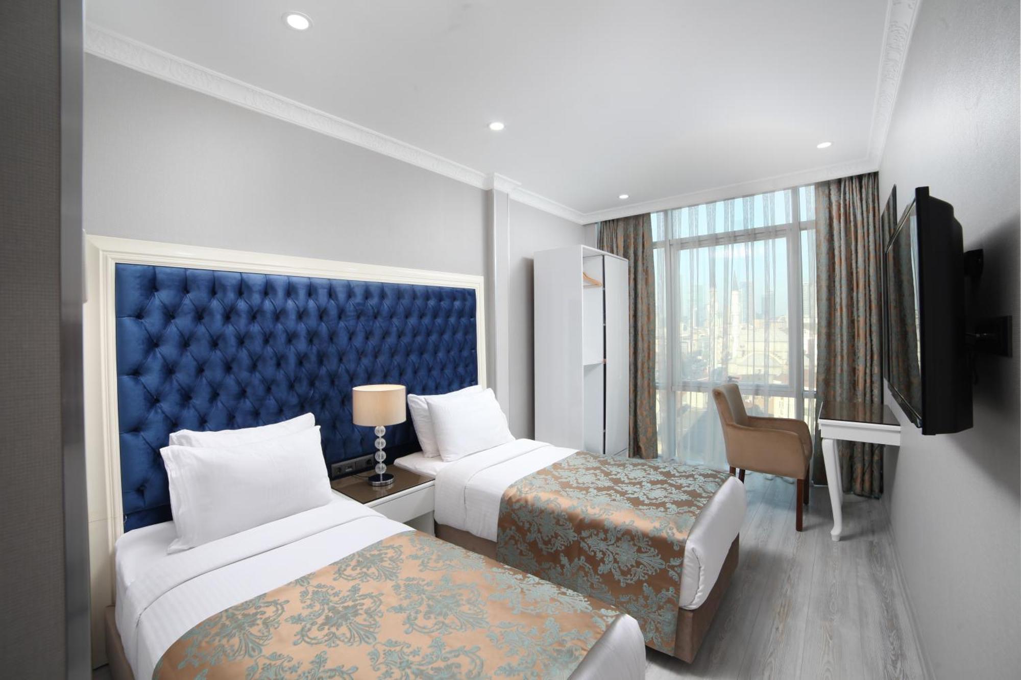 Hotel White Monarch 4*